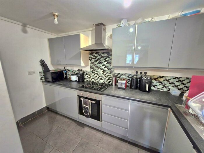 7 Bedroom Detached House To Rent In ** £pppw Excluding Bills ** Rolleston Drive, Nottingham, NG7