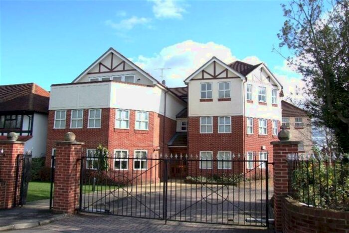 1 Bedroom Apartment To Rent In Oakleigh, High Road, Woodford Green, IG8