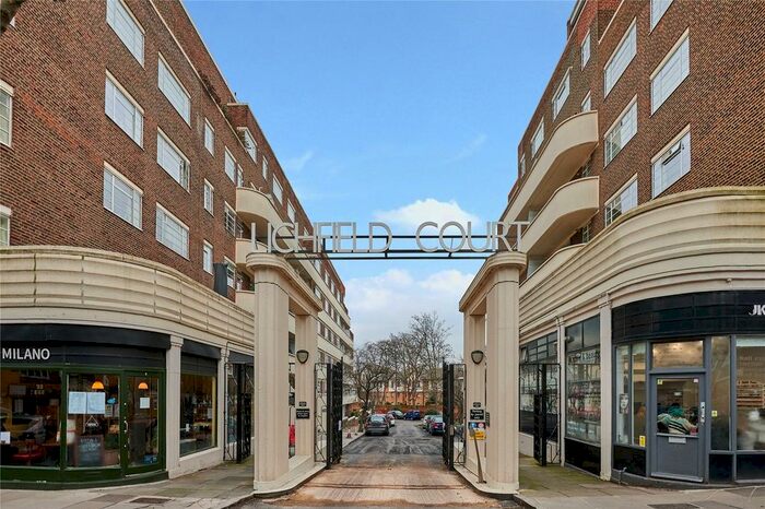 2 Bedroom Flat To Rent In Lichfield Court, Sheen Road, TW9