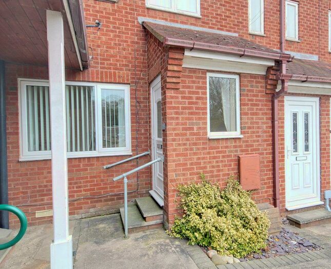 1 Bedroom House To Rent In Mascotte Gardens, Hornsea, HU18