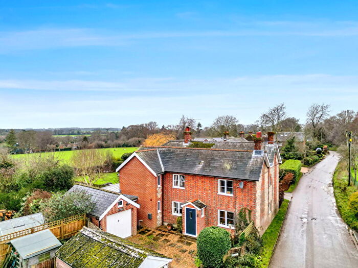 3 Bedroom Cottage For Sale In Vicarage Lane, Ropley, Alresford, SO24