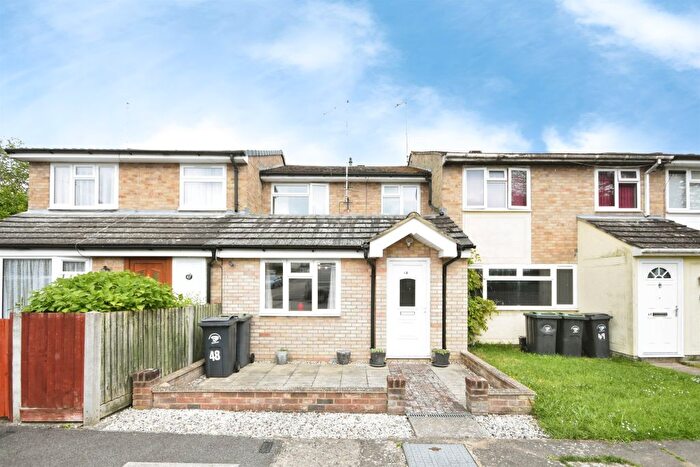 3 Bedroom Terraced House For Sale In Waldgrooms, Dunmow, CM6