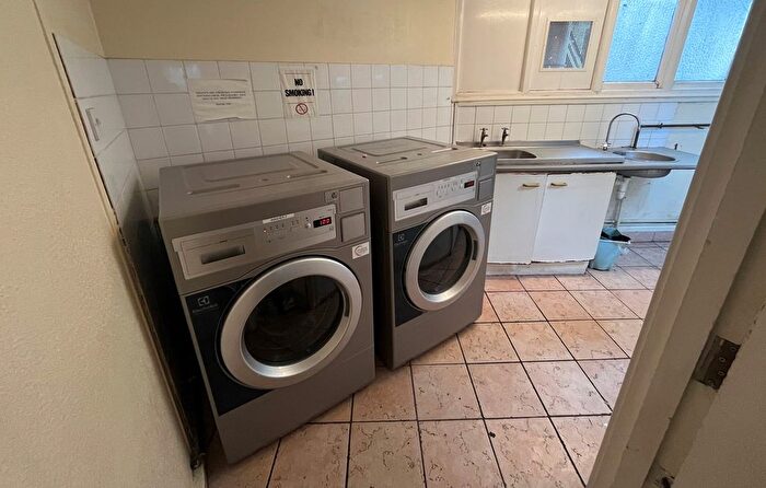 1 Bedroom Flat To Rent In Holdenhurst Road, Bournemouth, BH8