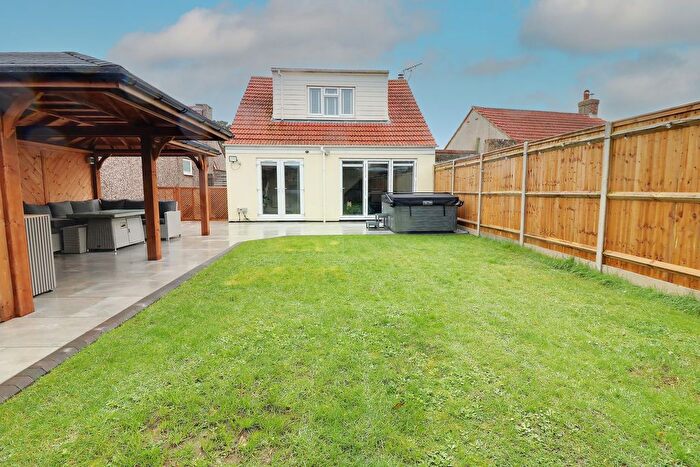 3 Bedroom Detached House For Sale In Sea Front Estate, Hayling Island, PO11