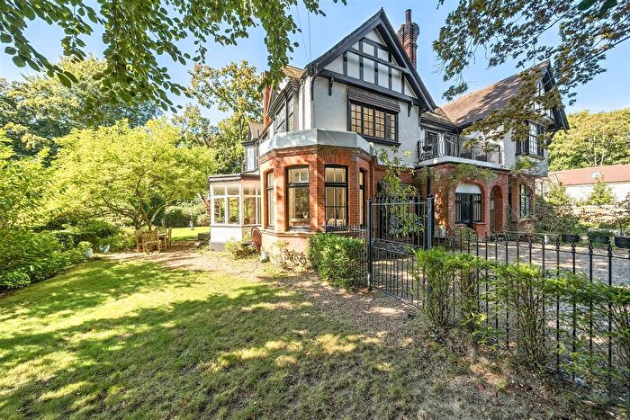 2 Bedroom Flat For Sale In Burleigh Road, Ascot, SL5