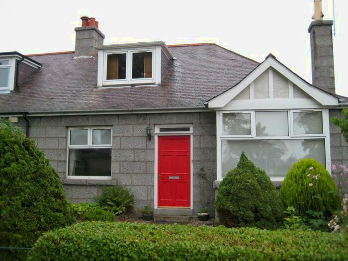 3 Bedroom Semi-Detached House To Rent In Hammersmith Road, Aberdeen, AB10