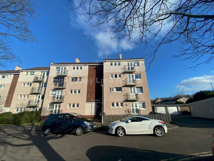 2 Bedroom Flat To Rent In Berryknowes Road, Cardonald, G52