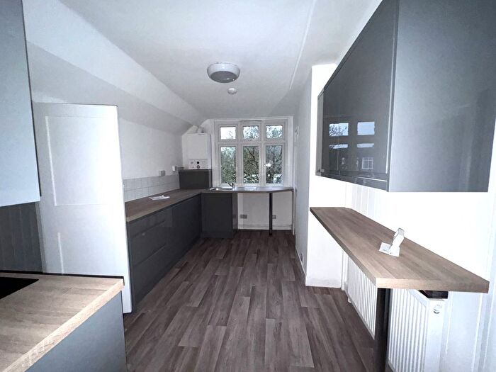 2 Bedroom Flat To Rent In Cobham Road, Westcliff-On-Sea, SS0