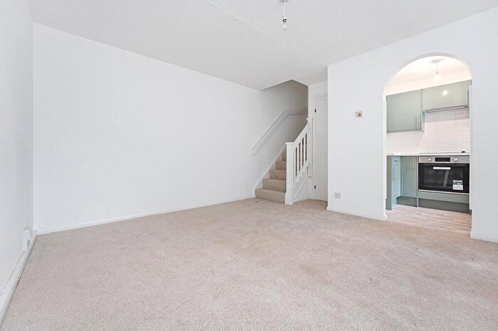 1 Bedroom End Of Terrace House For Sale In Goosens Close, Sutton, SM1