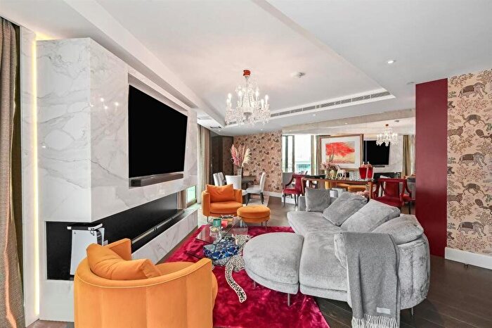 3 Bedroom Flat To Rent In Warwick Lane, Kensington, W14