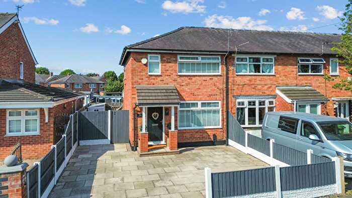 2 Bedroom End Terrace House For Sale In Newhaven Road, Warrington, WA2