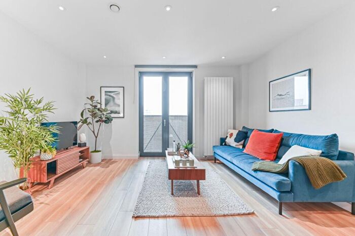 1 Bedroom Flat To Rent In Ten Degrees, Croydon, CR0
