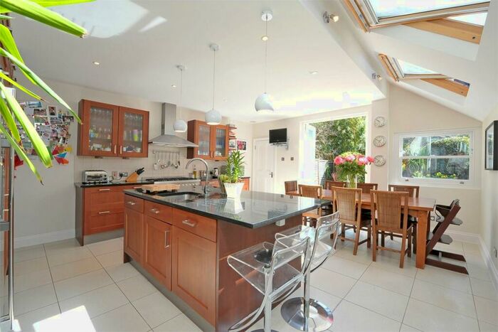 5 Bedroom Property To Rent In Manchuria Road, SW11