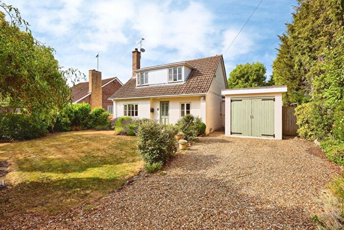 3 Bedroom Chalet For Sale In Middle Street, Elton, Peterborough, PE8