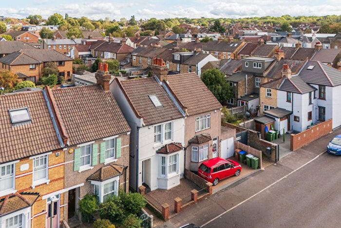 4 Bedroom Semi Detached House For Sale In Bedford Road, Sidcup, DA15