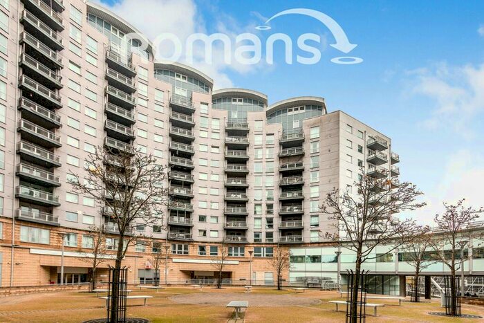 2 Bedroom Apartment To Rent In Crown Heights, Alencon Link, RG21