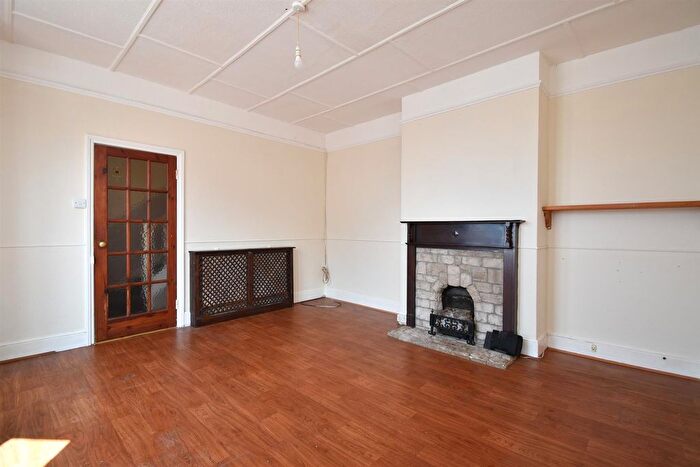 3 Bedroom Semi-Detached House For Sale In Bulverhythe Road, St. Leonards-On-Sea, TN38