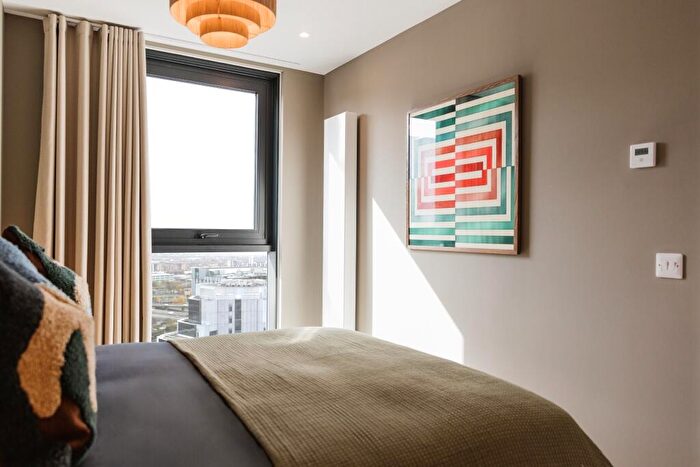 2 Bedroom Apartment To Rent In Holland Street, Glasgow, G2