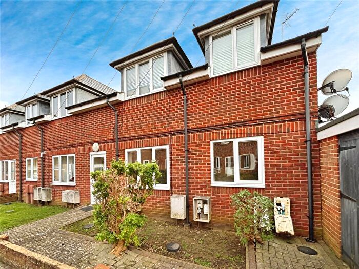 1 Bedroom Apartment For Sale In Fratton Road, Portsmouth, Hampshire, PO1