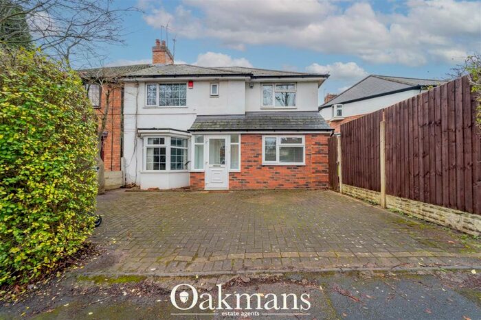 6 Bedroom House To Rent In Poole Crescent, Birmingham, B17