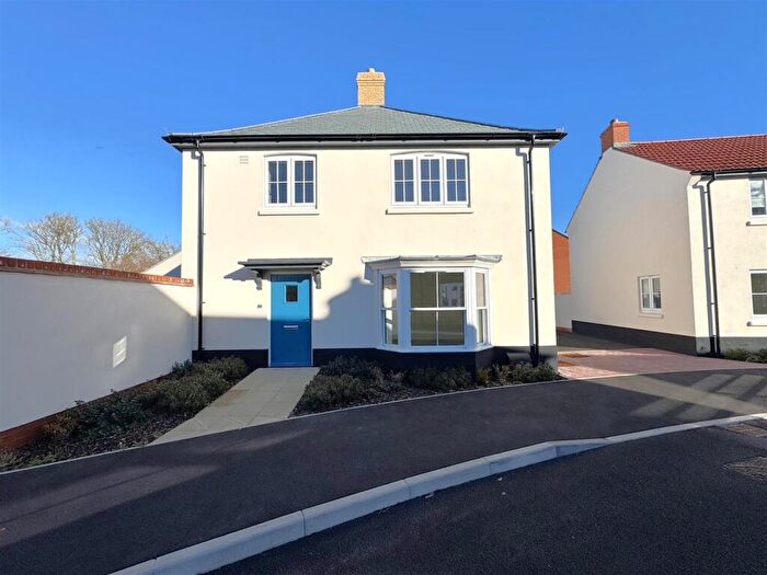 3 Bedroom Detached House For Sale In Constable Crescent, Chesil Reach, Chickerell, DT3