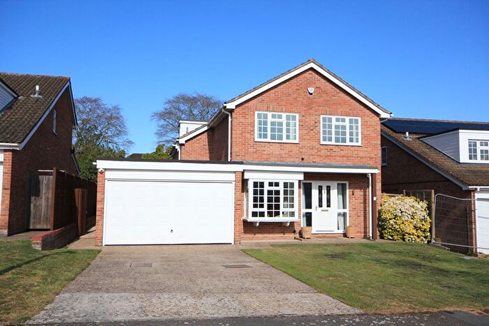 4 Bedroom Detached House For Sale In Picton Way, Caversham, Reading, RG4
