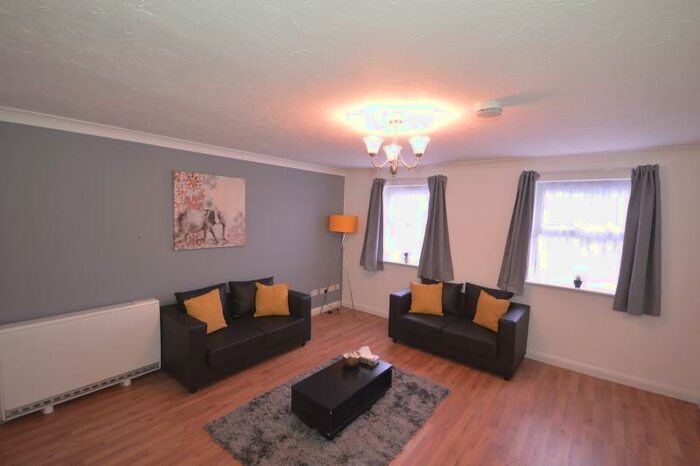 2 Bedroom Ground Flat To Rent In Downings, Beckton, London, E6