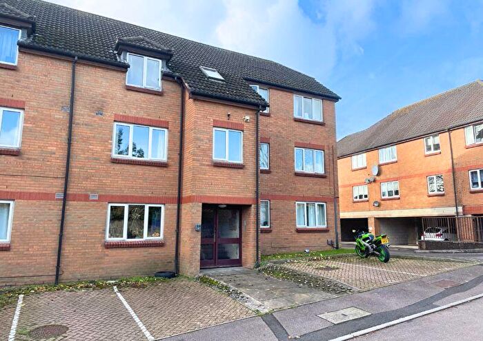 1 Bedroom Flat To Rent In Malthouse Court, Frome, BA11