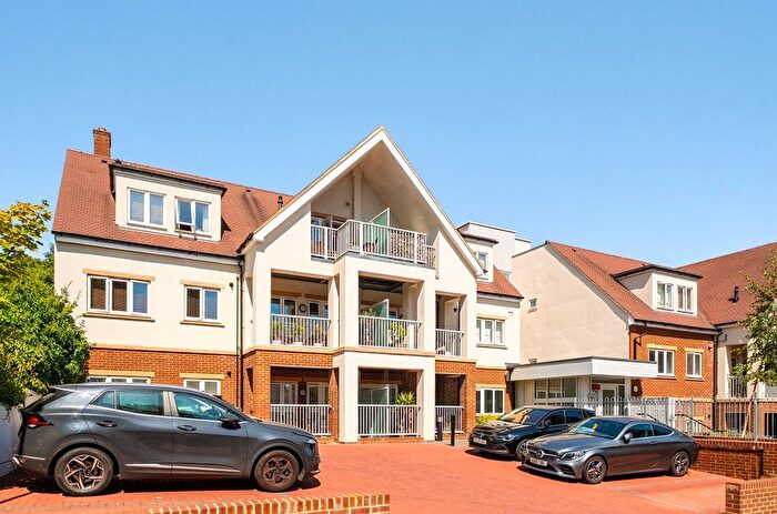 2 Bedroom Flat For Sale In Cushing House, Russell Hill, Purley, CR8