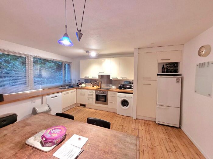 2 Bedroom House To Rent In Great Brownings, Dulwich, London, SE21