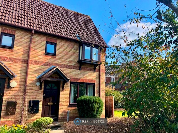 1 Bedroom Terraced House To Rent In Bowling Green Drive, Hook, RG27