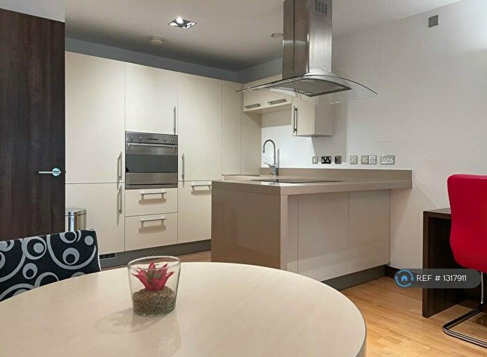1 Bedroom Flat To Rent In Bridges Court Road, London, SW11