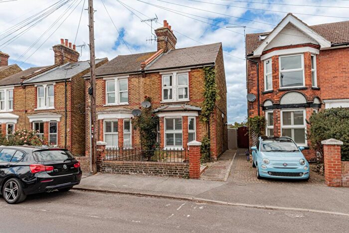3 Bedroom Semi Detached House For Sale In Athelstan Road, Faversham, ME13
