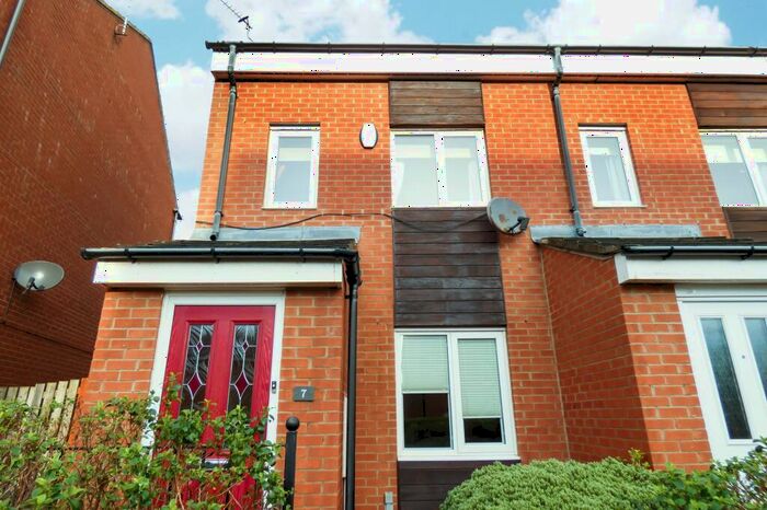 3 Bedroom Town House To Rent In Harrington Way, Ashington, Northumberland, NE63