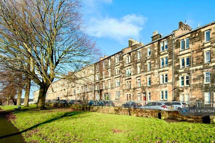 2 Bedroom Flat To Rent In Cochran Street, Paisley, PA1