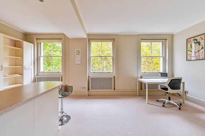 1 Bedroom Flat For Sale In Montagu Square, Marylebone, London, W1H