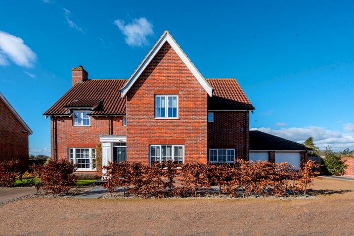 5 Bedroom Detached House For Sale In Pryor Close, Snape IP17