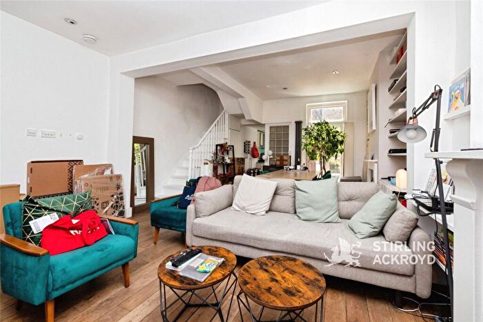 3 Bedroom Terraced House To Rent In Quilter Street, London, E2