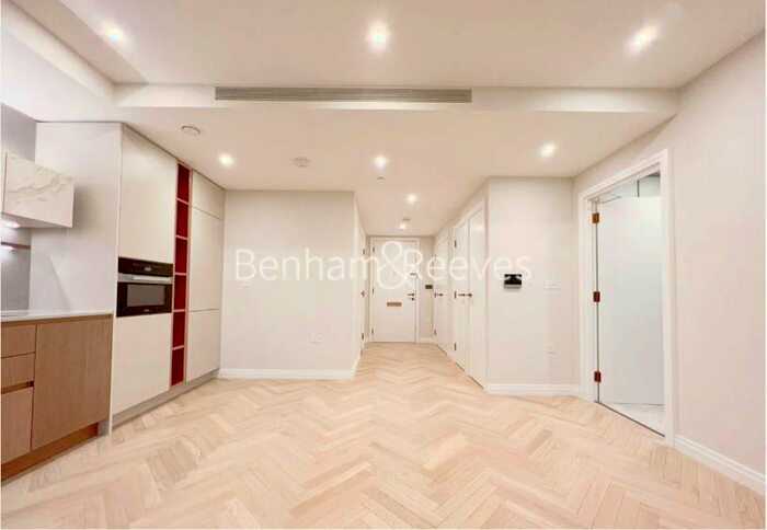 1 Bedroom Flat To Rent In Hampton House, Kings Park Road, SW6