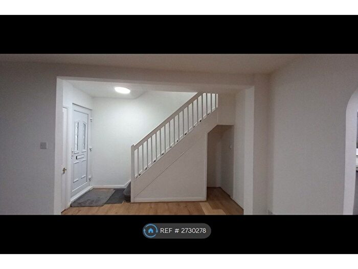 3 Bedroom Terraced House To Rent In Canonsleigh Road, Dagenham, RM9