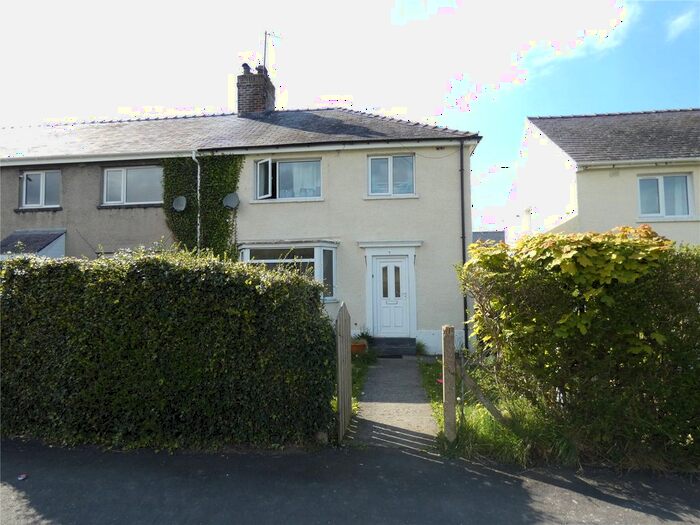 3 Bedroom End Of Terrace House For Sale In Trehwfa, Bangor, Gwynedd, LL57