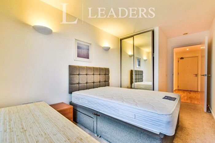 2 Bedroom Apartment To Rent In Skyline Central, Goulden Street, Manchester, M4