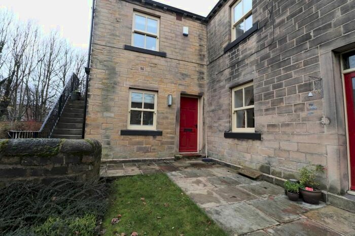 2 Bedroom Flat To Rent In Sunnybank House, Paradise Street, Farsley, Pudsey, LS28