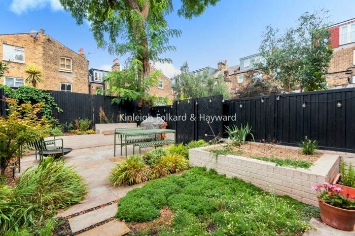 5 Bedroom House To Rent In Matham Grove London, SE22