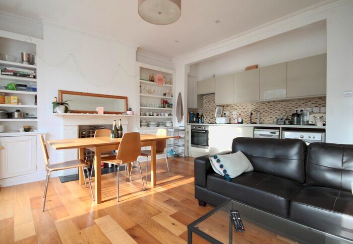 4 Bedroom Flat To Rent In Falkland Road, Kentish Town, NW5