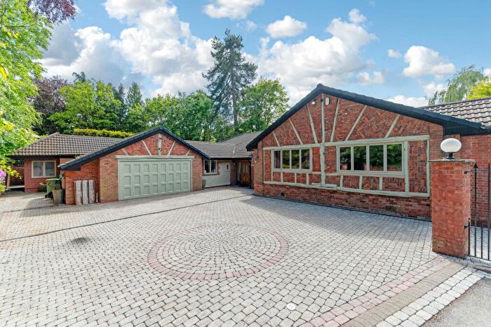 4 Bedroom Detached Bungalow For Sale In Hartopp Road, Four Oaks Estate, B74