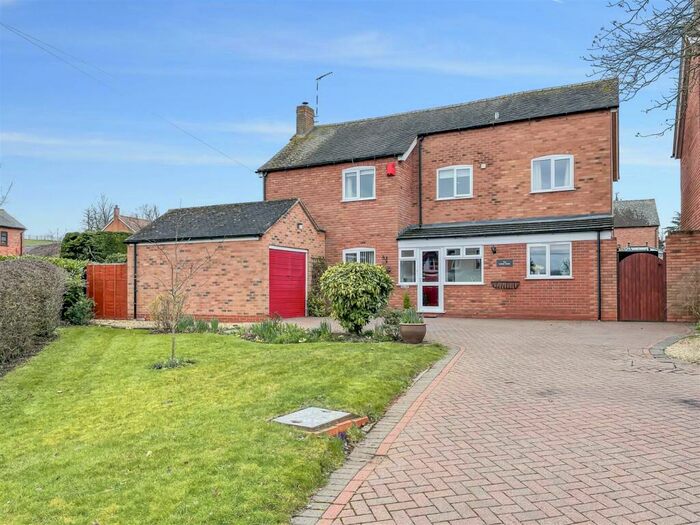4 Bedroom Detached House For Sale In Loxley, Warwick, CV35