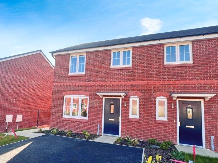 3 Bedroom Semi-Detached House To Rent In Butterworth Road, Sutton-In-Ashfield, Nottinghamshire, NG17