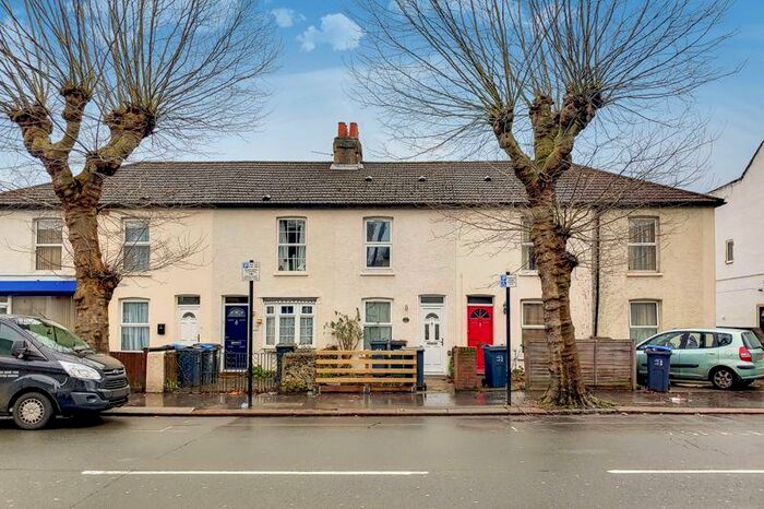 2 Bedroom Terraced House To Rent In Brighton Road, South Croydon, CR2