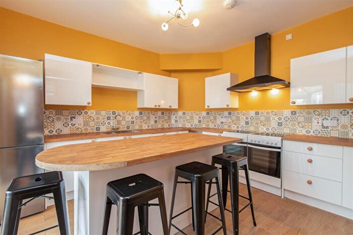8 Bedroom House To Rent In Bournbrook Road, Birmingham, B29